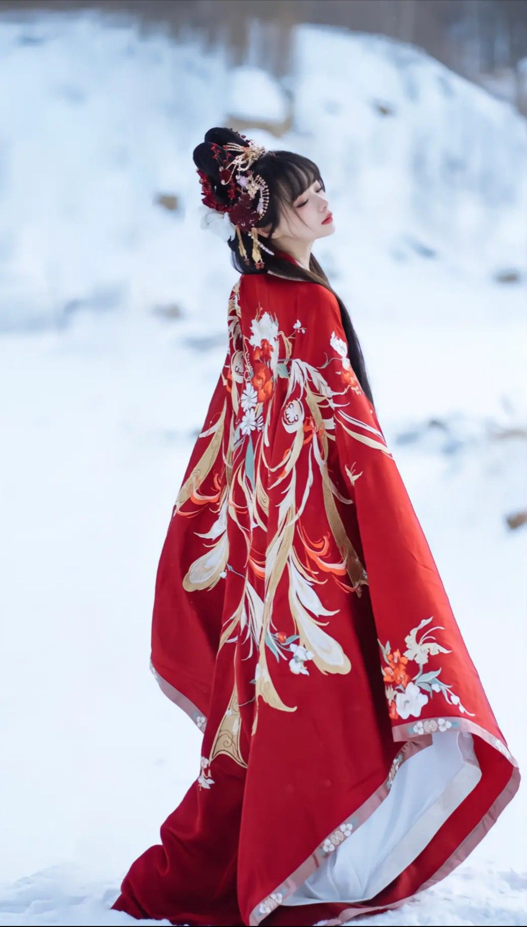 The Splendor of Li Ningyus Cheongsam:A Blend of Tradition and Modernity The Splendor of Li Ningyus Cheongsam:A Blend of Tradition and Modernity