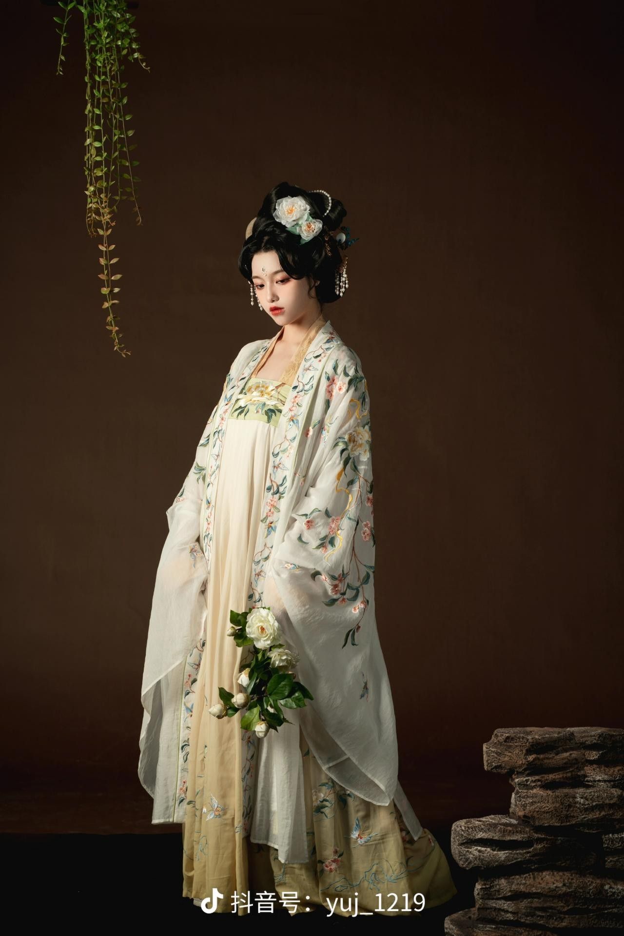 The Revival of Ancient Hanfu as Sleepwear:A Journey into Traditional Chinese Attire