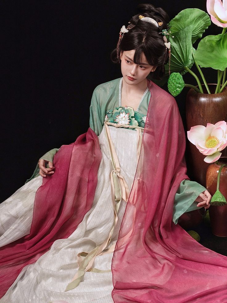 Reinventing the A-Line Skirt with Modern改良旗袍 Reinventing the A-Line Skirt with Modern改良旗袍