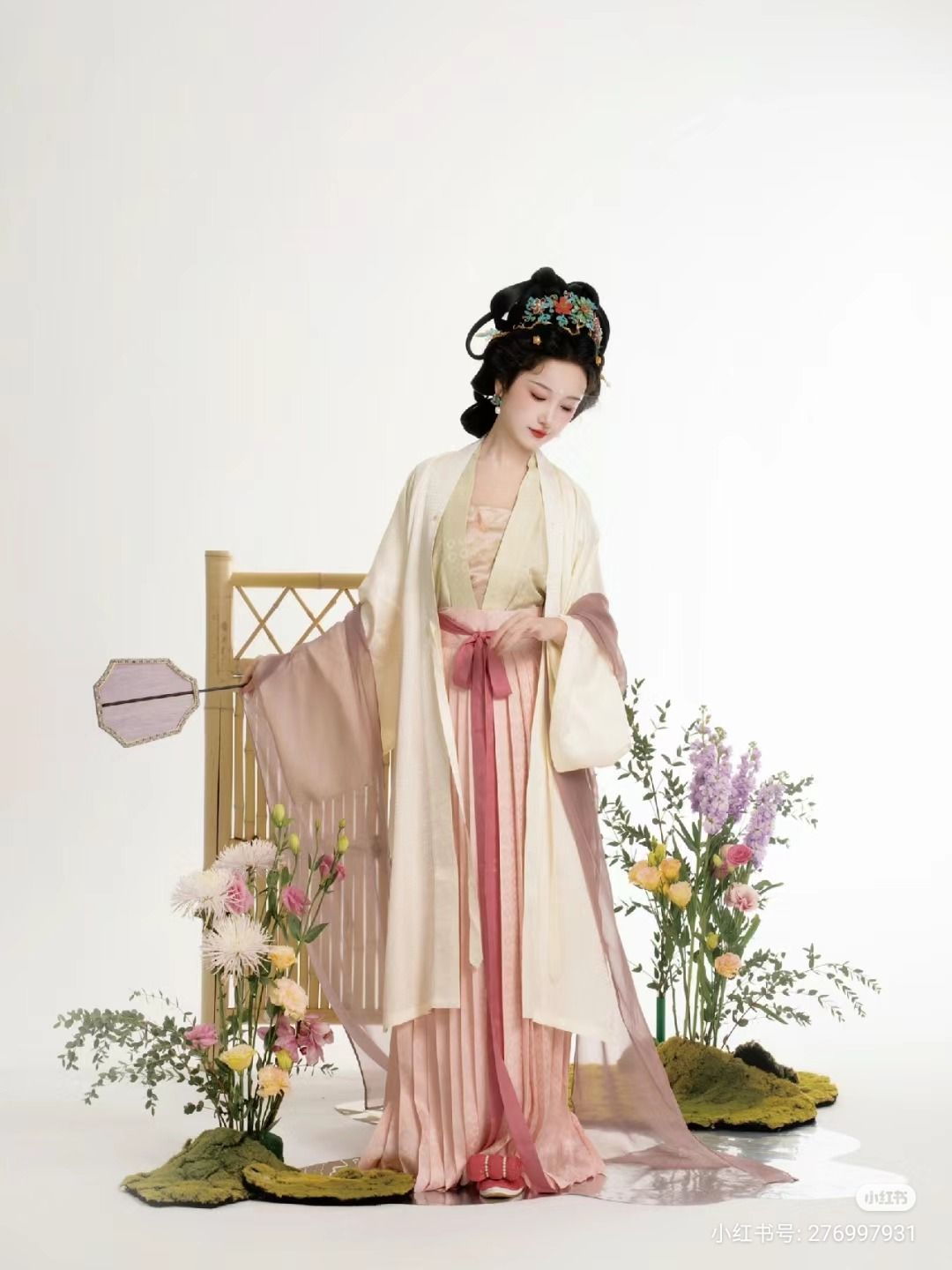 Summer Maternal-Child Harmony in Traditional Hanfu Fashion Summer Maternal-Child Harmony in Traditional Hanfu Fashion