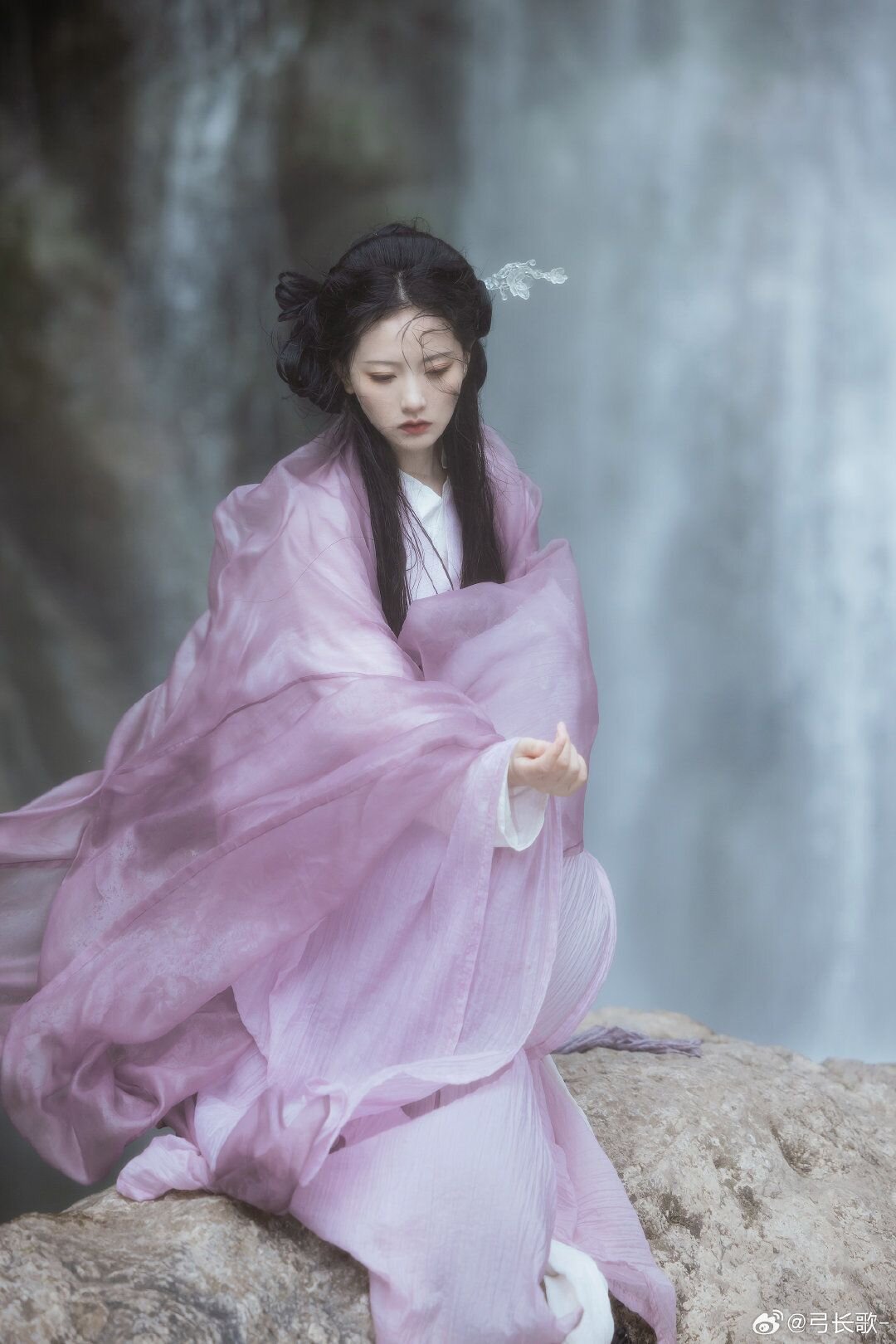Hanfu Fashion:The Original Journey of Hua Zhen Ji Hanfu Fashion:The Original Journey of Hua Zhen Ji