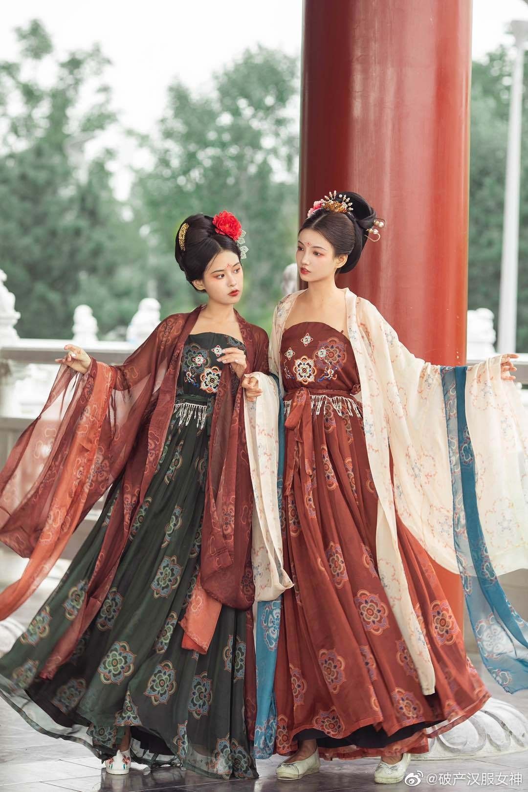 A Glimpse into the Enchanting World of a Pink Flower Cheongsam Skirt A Glimpse into the Enchanting World of a Pink Flower Cheongsam Skirt