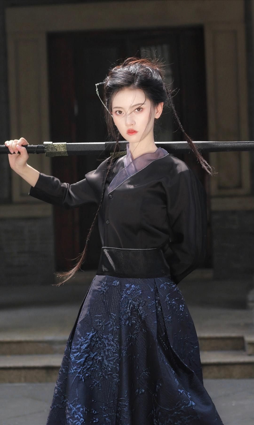 Enhanced Winter New Year Celebration Costumes for Girls:Traditional Hanfu with Thick Layers Enhanced Winter New Year Celebration Costumes for Girls:Traditional Hanfu with Thick Layers