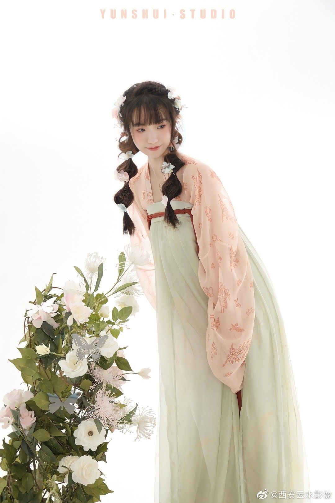 Ink-Wash Bamboo Style Cheongsam:Embracing the Traditional Elegance of Chinese Heritage Ink-Wash Bamboo Style Cheongsam:Embracing the Traditional Elegance of Chinese Heritage