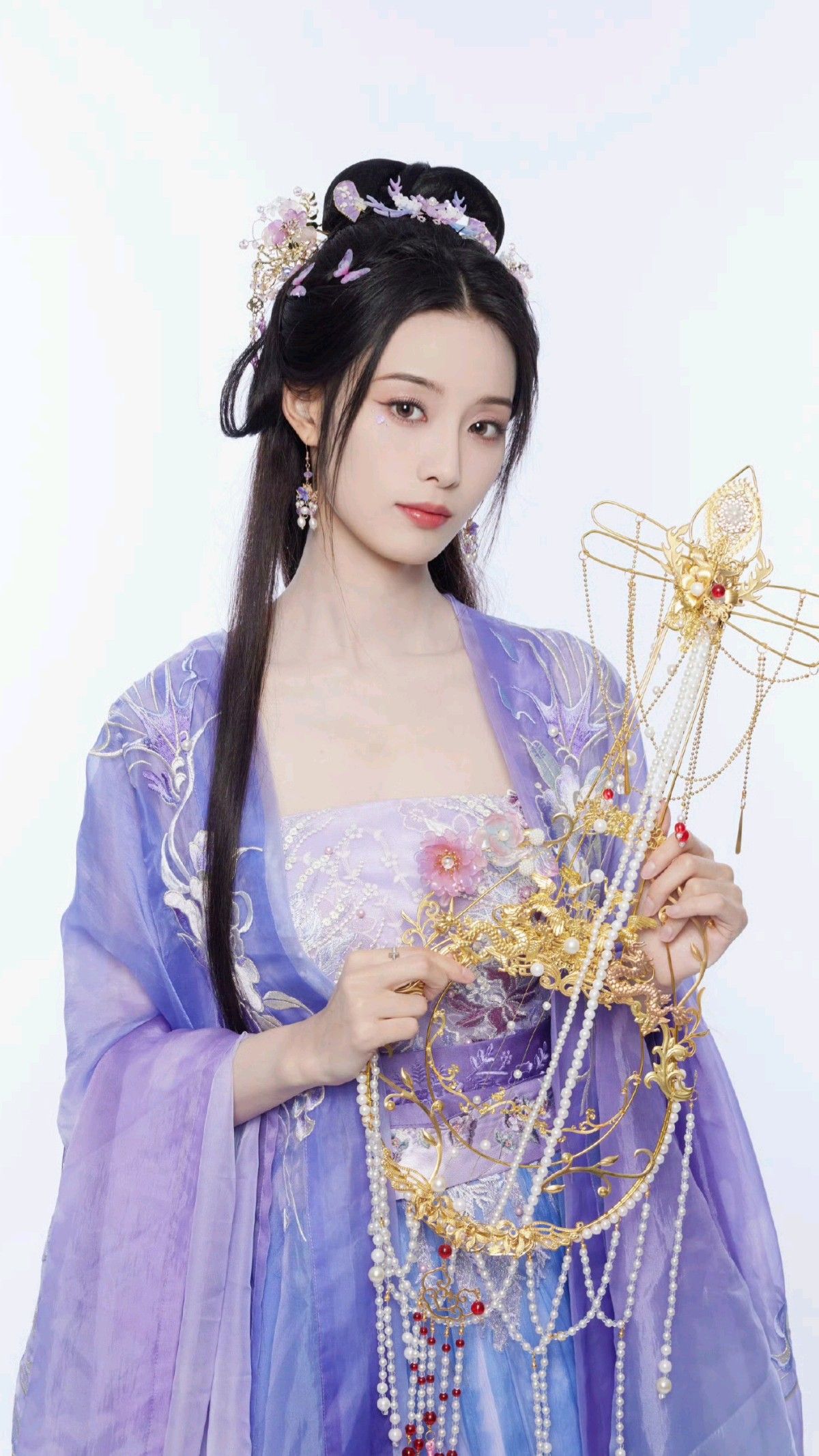 Exploring the Rise of Plus-Size Hanfu in Jin-Style Fashion Exploring the Rise of Plus-Size Hanfu in Jin-Style Fashion
