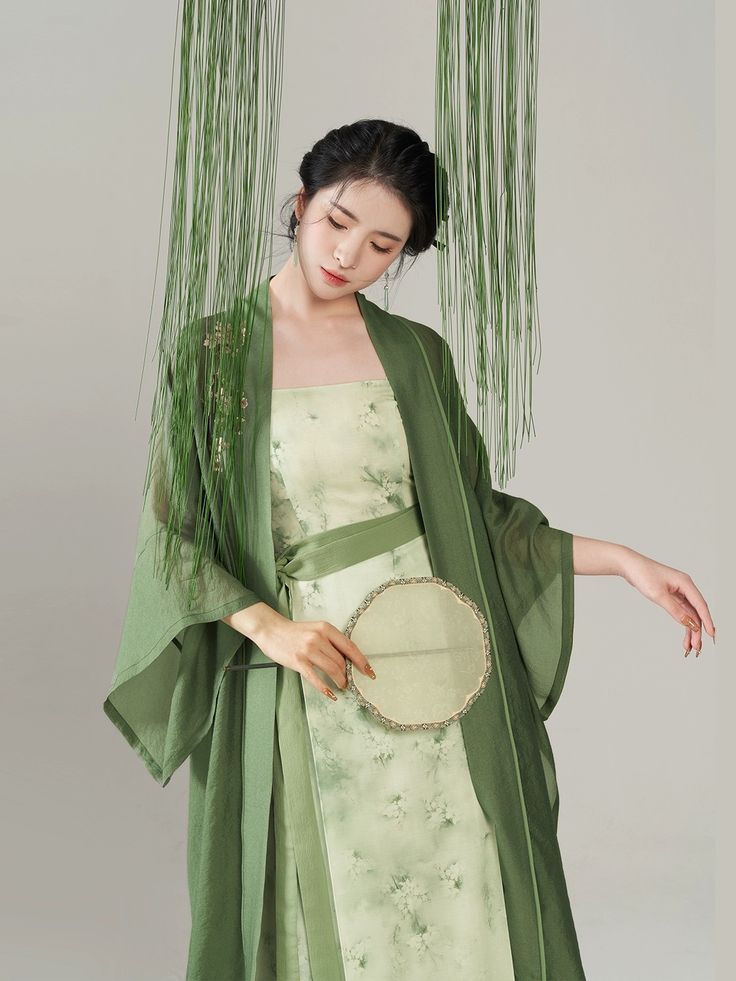 Maternity Cheongsam:Plus Size Options for Expectant Moms Maternity Cheongsam:Plus Size Options for Expectant Moms