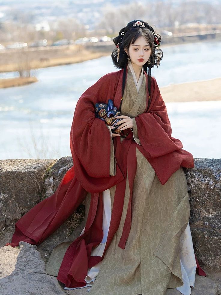 Elegant and Adorable:The Fashion of Hanfu for Petite Women of 150 cm Elegant and Adorable:The Fashion of Hanfu for Petite Women of 150 cm