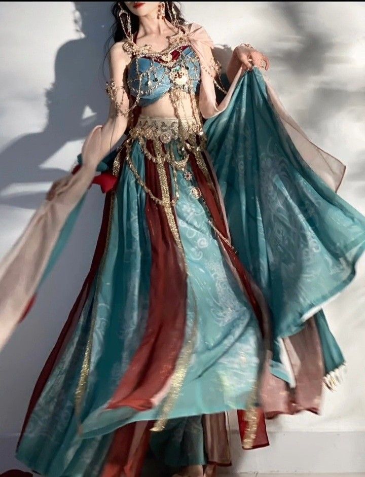 Embracing Traditional Elegance:The Rise of New Chinese-Style Hanfu女装 Embracing Traditional Elegance:The Rise of New Chinese-Style Hanfu女装