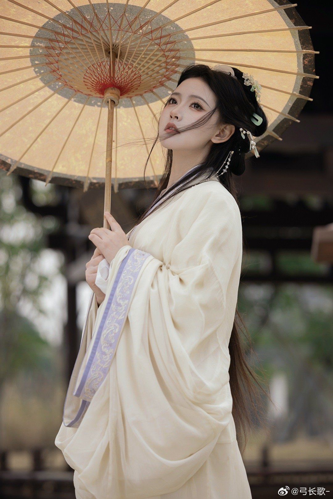 Relaxed Elegance of Cheongsam:Unveiling the Comfortable Charm of Traditional Chinese Clothing Relaxed Elegance of Cheongsam:Unveiling the Comfortable Charm of Traditional Chinese Clothing