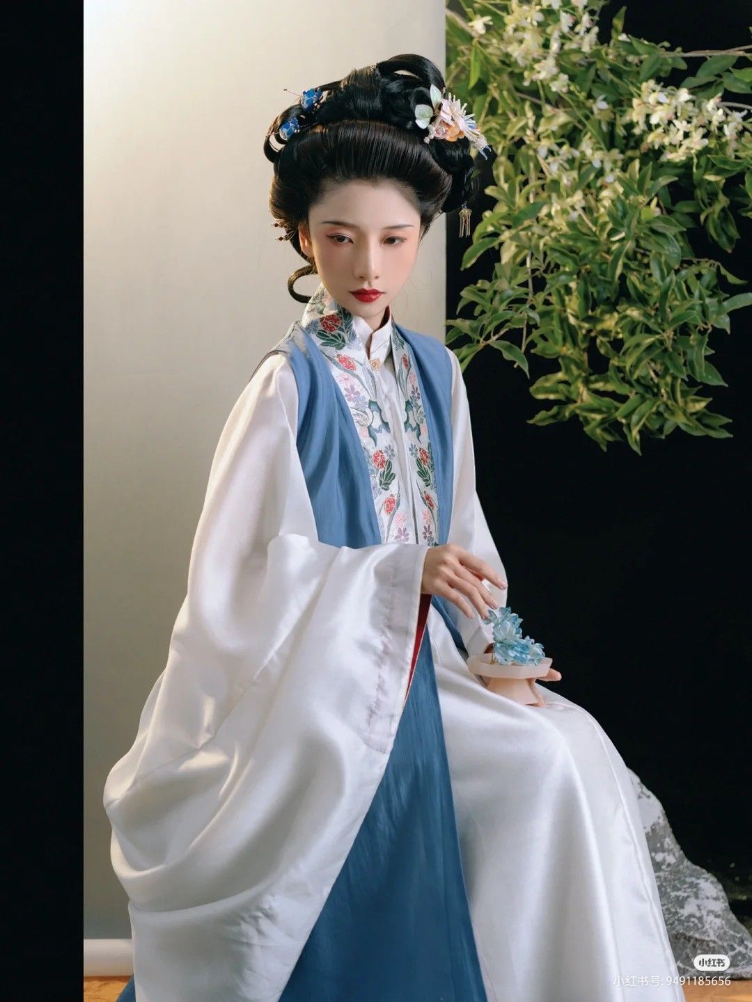 The Journey of a Free-Spirited Traveler:The Authentic Hanfu Fashion The Journey of a Free-Spirited Traveler:The Authentic Hanfu Fashion
