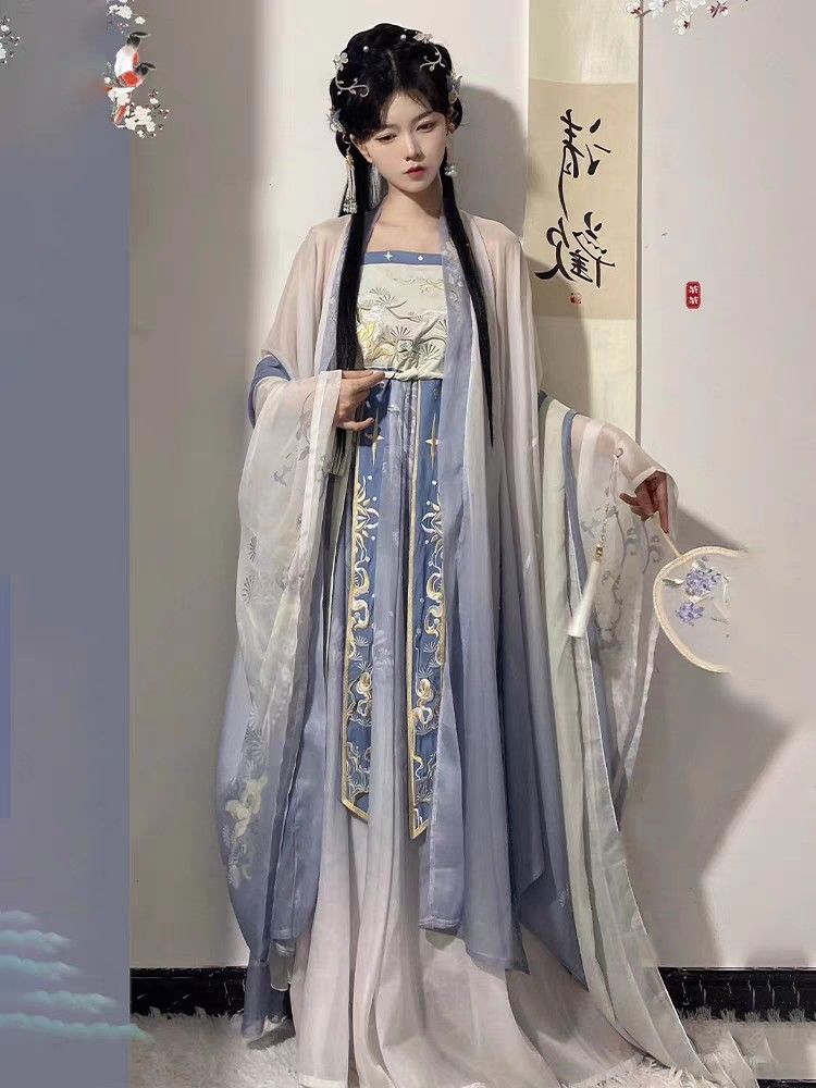 The Charm of Cheongsam-Inspired Knitted Shawls The Charm of Cheongsam-Inspired Knitted Shawls