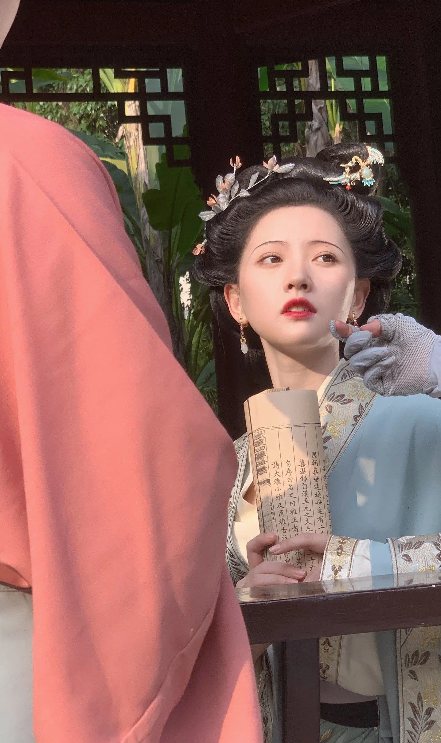 The Rise of Thickened Hanfu Coats:Exploring the Fashion Trends of Traditional Chinese Outerwear The Rise of Thickened Hanfu Coats:Exploring the Fashion Trends of Traditional Chinese Outerwear
