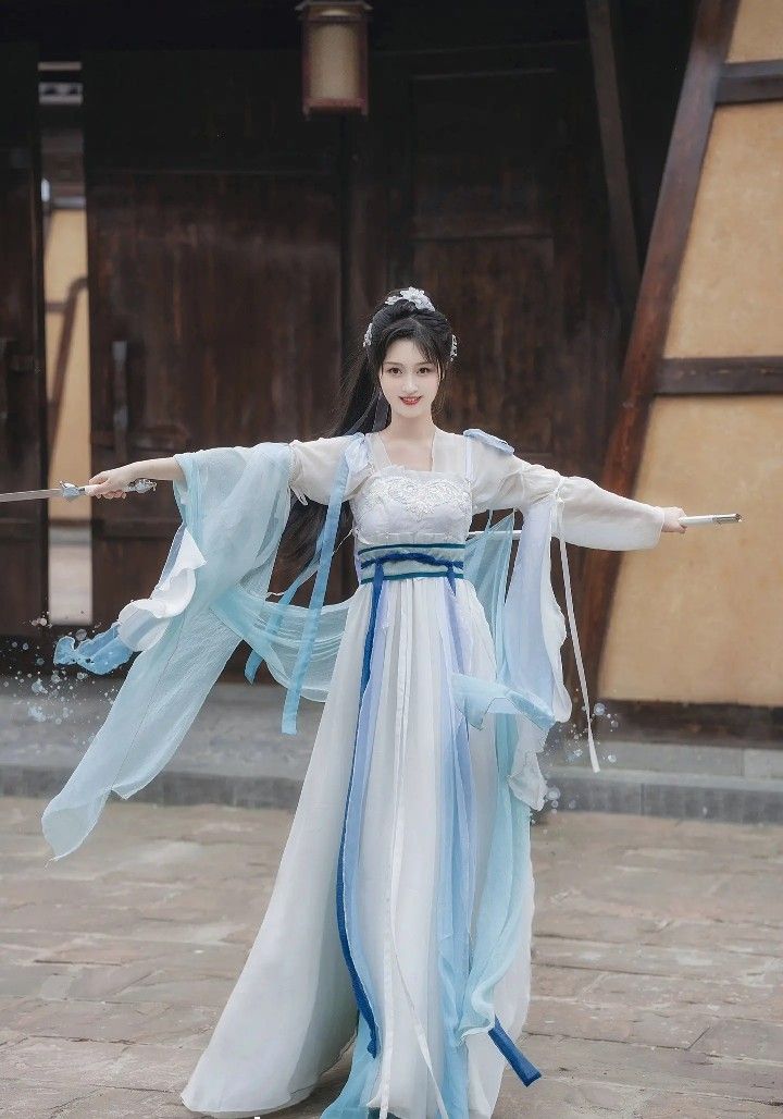 Elegance of Hangzhou Silk Cheongsam A Symbol of Noble Grace