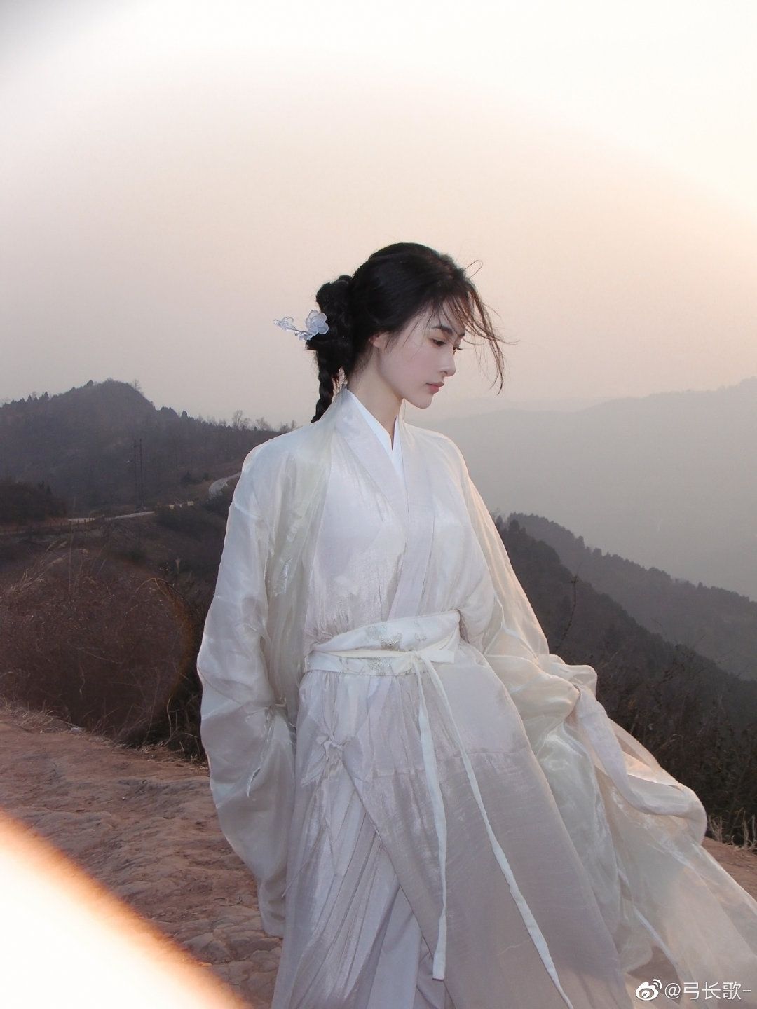The Elegance of Cheongsam-Style Long Coats with Outer Layers