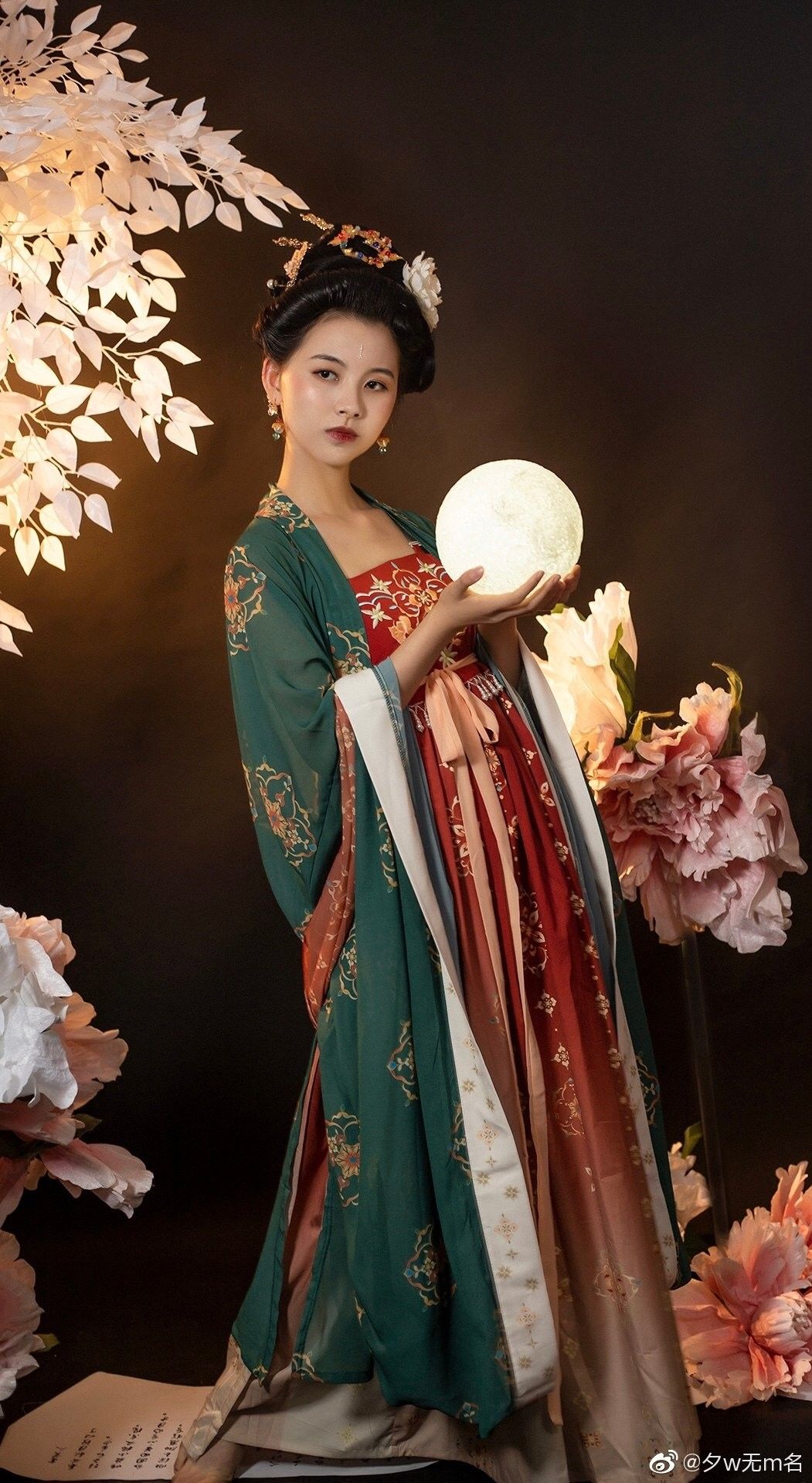 The Rise of Hanfu Hair Accessories:The Role of Fake Hair Pads and Hair Wigs The Rise of Hanfu Hair Accessories:The Role of Fake Hair Pads and Hair Wigs