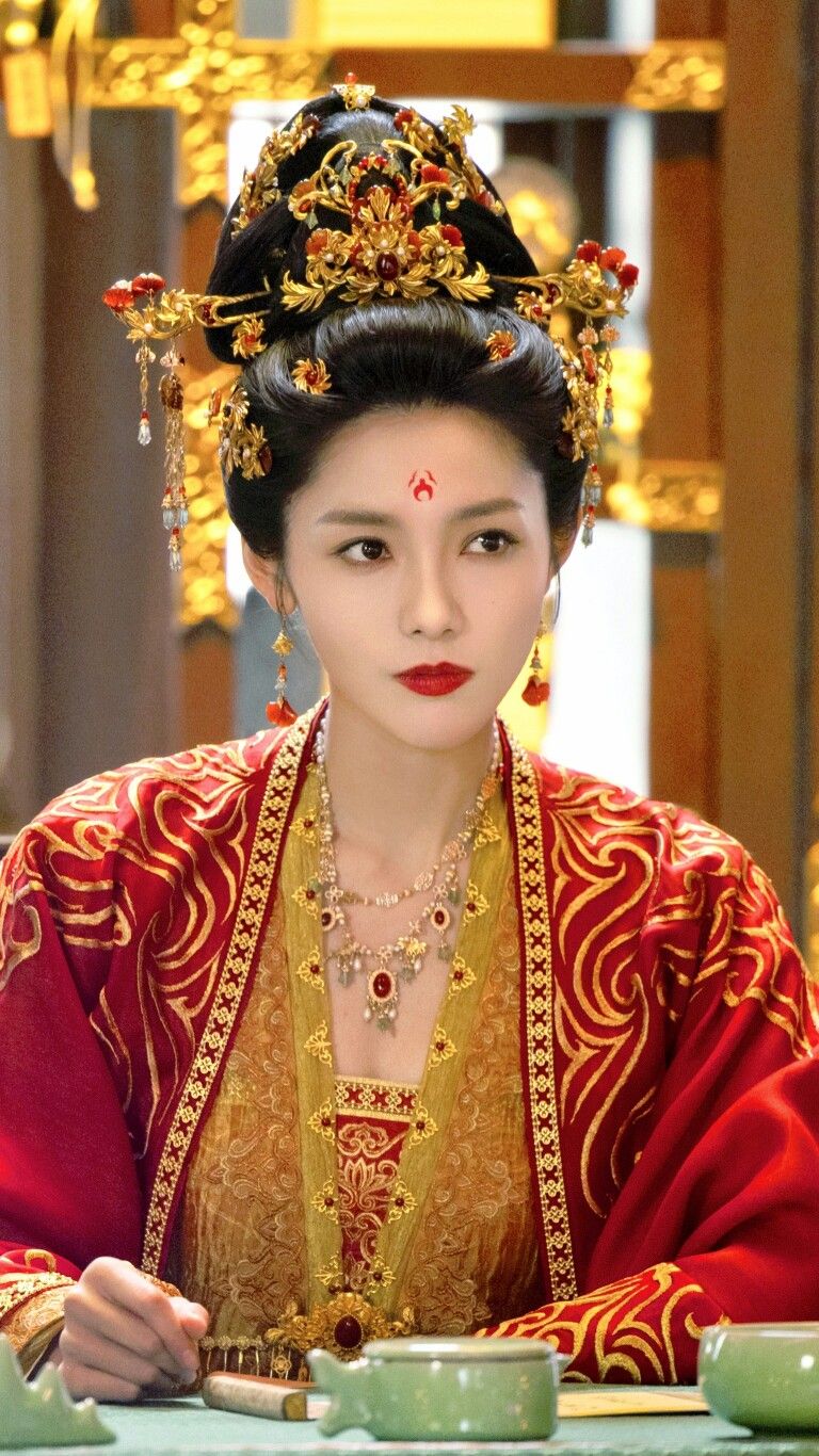 The Qipao Legacy of Madame Chiang Kai-shek:The Enigma of Soong Meiling The Qipao Legacy of Madame Chiang Kai-shek:The Enigma of Soong Meiling