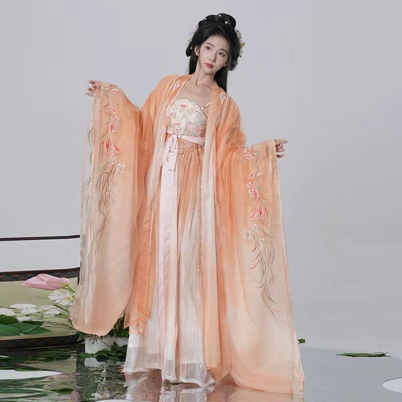 New Childrens Cheongsam Design for 5-Year-Old Girls New Childrens Cheongsam Design for 5-Year-Old Girls