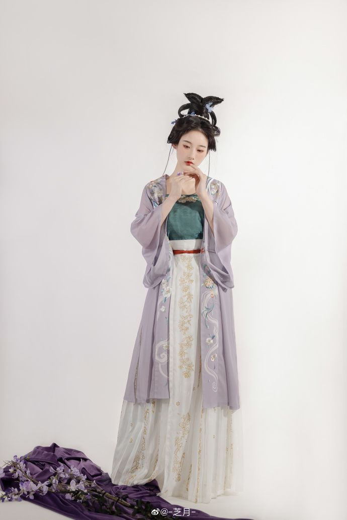 Childrens Skirt-Style Hanfu Summer Outfits for 9-Year-Old Girls Childrens Skirt-Style Hanfu Summer Outfits for 9-Year-Old Girls