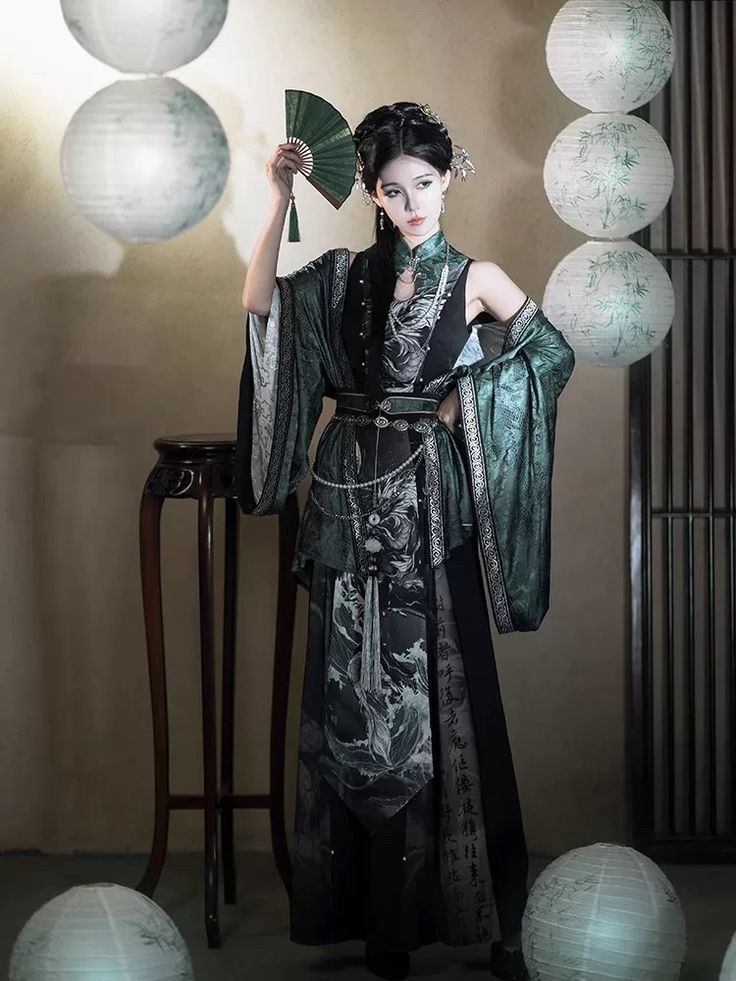 Vibrant Yellow Hanfu Shoes:A Cultural Journey Through Traditional Elegance Vibrant Yellow Hanfu Shoes:A Cultural Journey Through Traditional Elegance
