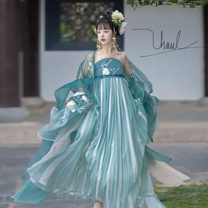 Traditional Chinese Childrenswear:The Charm of Kimono-Style Girls in Hanfu Fashion Traditional Chinese Childrenswear:The Charm of Kimono-Style Girls in Hanfu Fashion