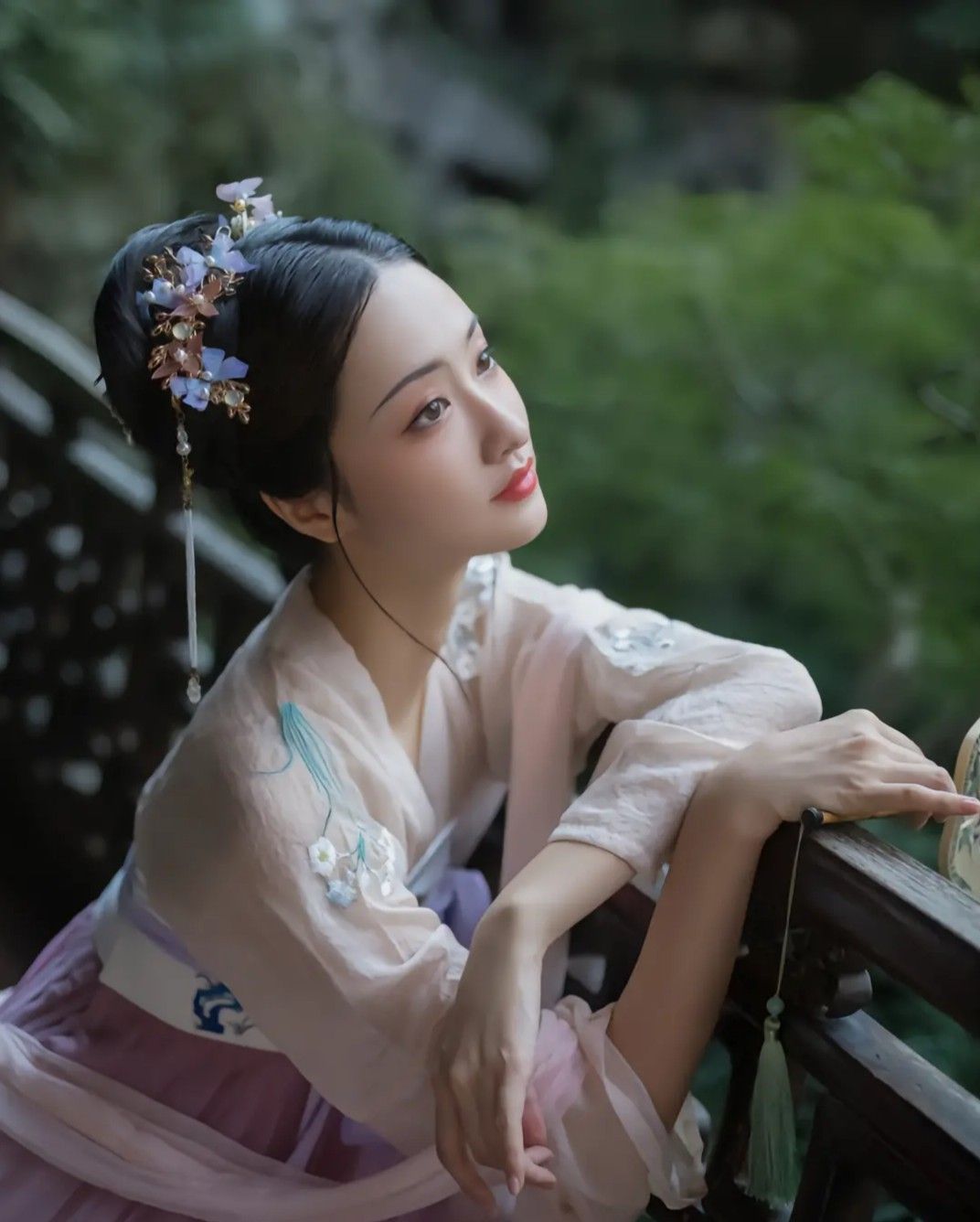 Plus-Size Cheongsam Fashion:Exploring the New 2024 Styles for the Curvier Sister Plus-Size Cheongsam Fashion:Exploring the New 2024 Styles for the Curvier Sister
