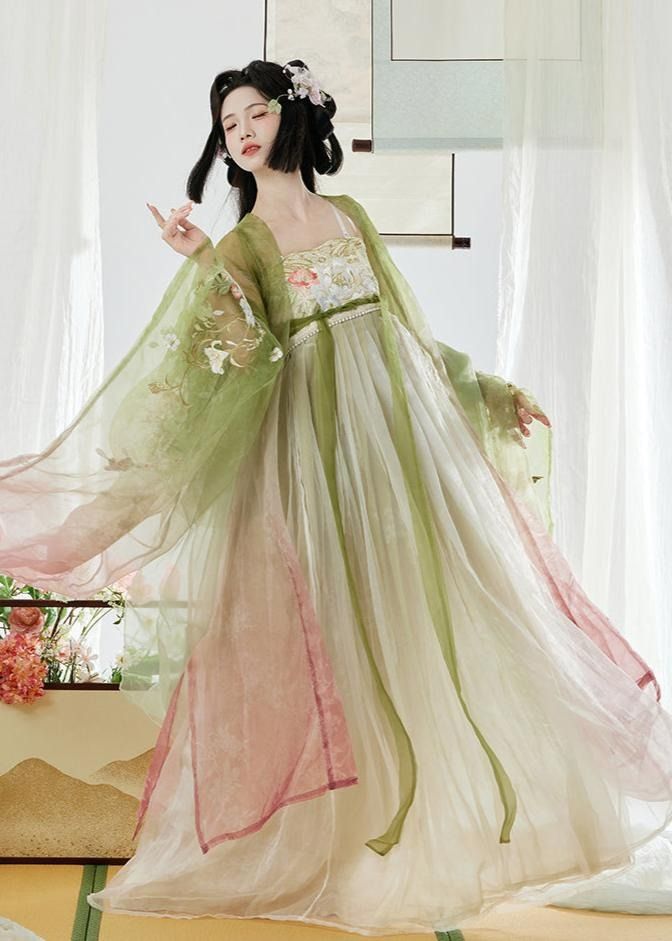 Wan Xi Yun Cheongsam:A Blend of Tradition and Modern Elegance Wan Xi Yun Cheongsam:A Blend of Tradition and Modern Elegance