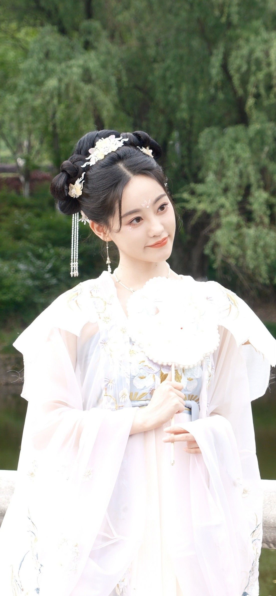 Vintage Shoes and Cheongsam:A Retro Fashion Fusion Vintage Shoes and Cheongsam:A Retro Fashion Fusion