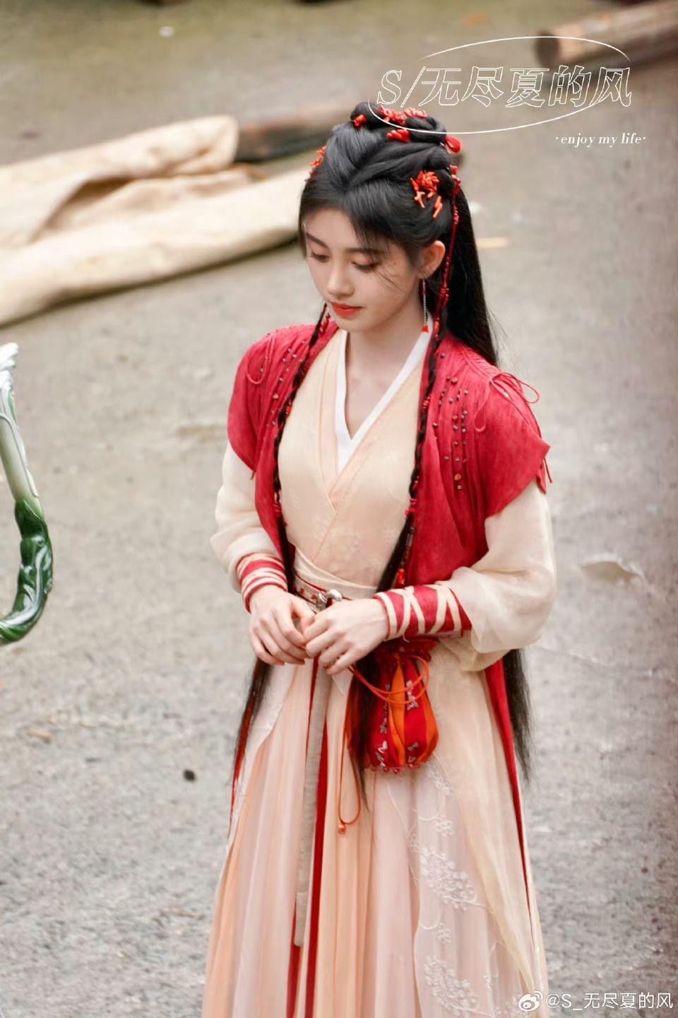 Exploring the World of Hanfu Girls Sandals:Fashion Trends and Cultural Significance Exploring the World of Hanfu Girls Sandals:Fashion Trends and Cultural Significance