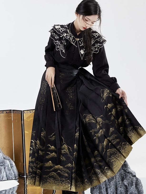 Embracing the Elegance of a Lace Cheongsam Top Embracing the Elegance of a Lace Cheongsam Top