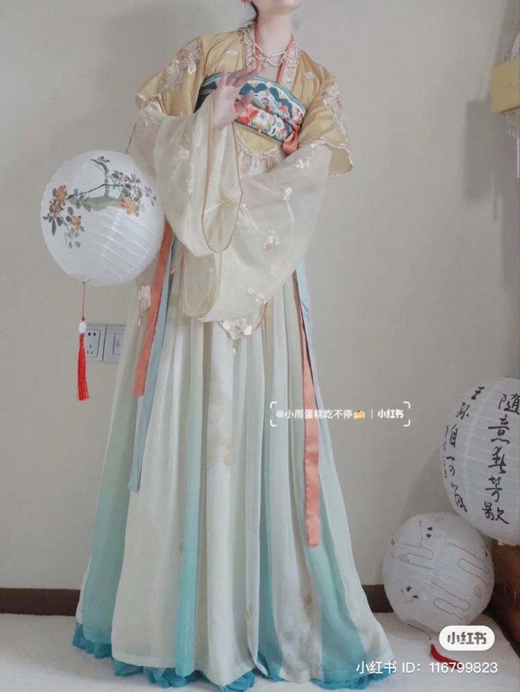 Mintage-Style Womens Cheongsam in Plus Sizes:A Closer Look Mintage-Style Womens Cheongsam in Plus Sizes:A Closer Look
