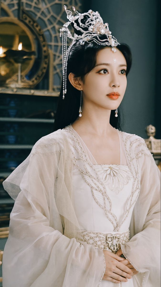 Authentic Hanfu Costumes of the Song Dynasty:A Closer Look Authentic Hanfu Costumes of the Song Dynasty:A Closer Look