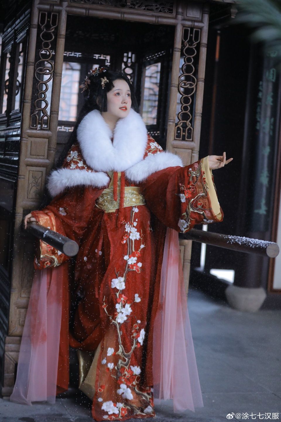 Traditional Tang Costumes for a Family of Four:The Allure of Parent-Child Match Traditional Tang Costumes for a Family of Four:The Allure of Parent-Child Match