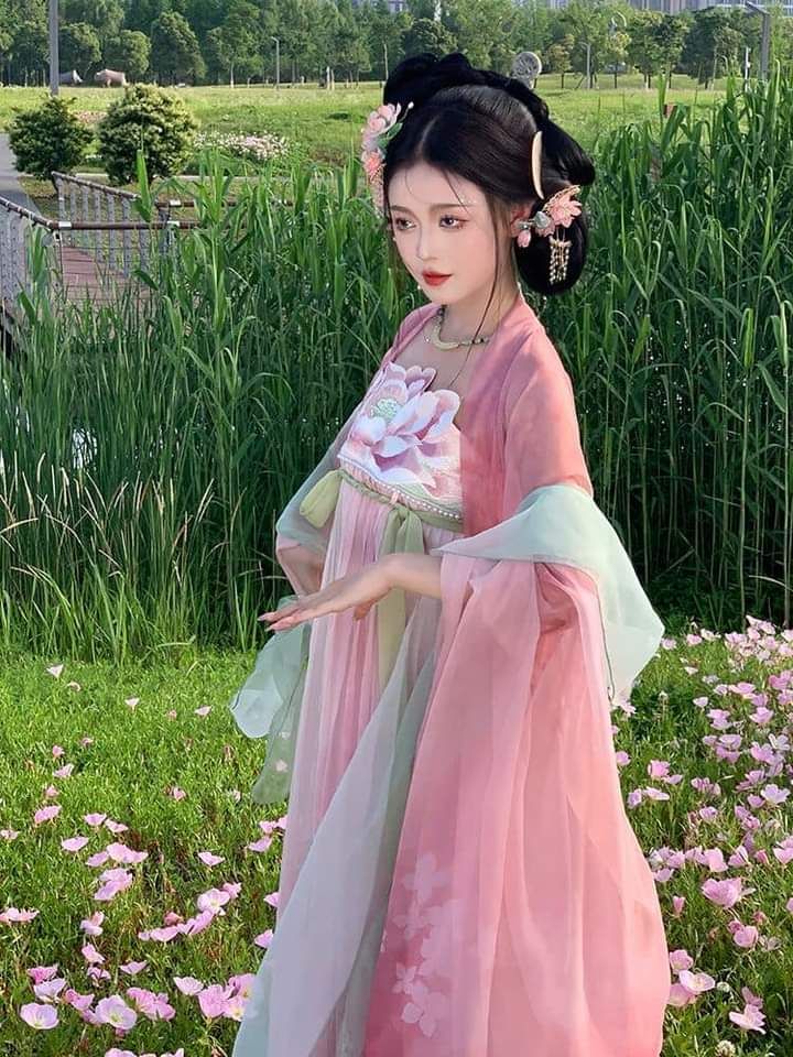 小个子春秋款旗袍,时尚魅力的独特展现 小个子春秋款旗袍,时尚魅力的独特展现