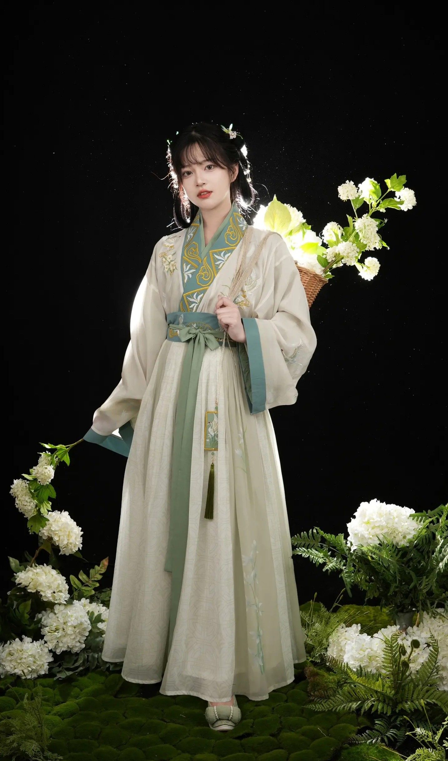 The Rise of Hanfu Kuji Girls:Embracing Traditional Beauty in Modern Times The Rise of Hanfu Kuji Girls:Embracing Traditional Beauty in Modern Times