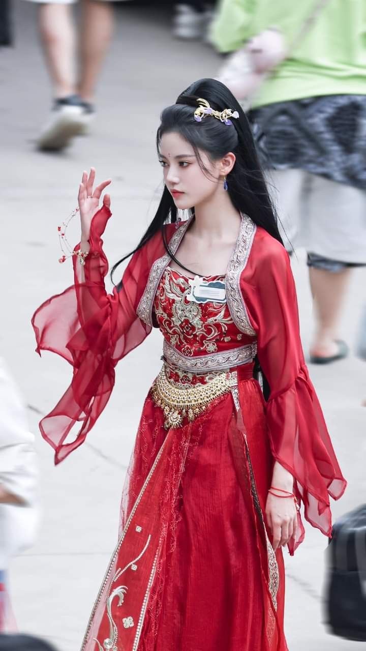 Qipao Fashion for Autumn-Winter:Embracing the Classic Without the Slash Qipao Fashion for Autumn-Winter:Embracing the Classic Without the Slash