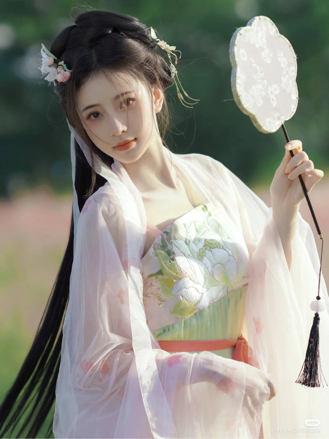 Reimagining the Cheongsam Dress:The Evolution of a Traditional Icon Reimagining the Cheongsam Dress:The Evolution of a Traditional Icon