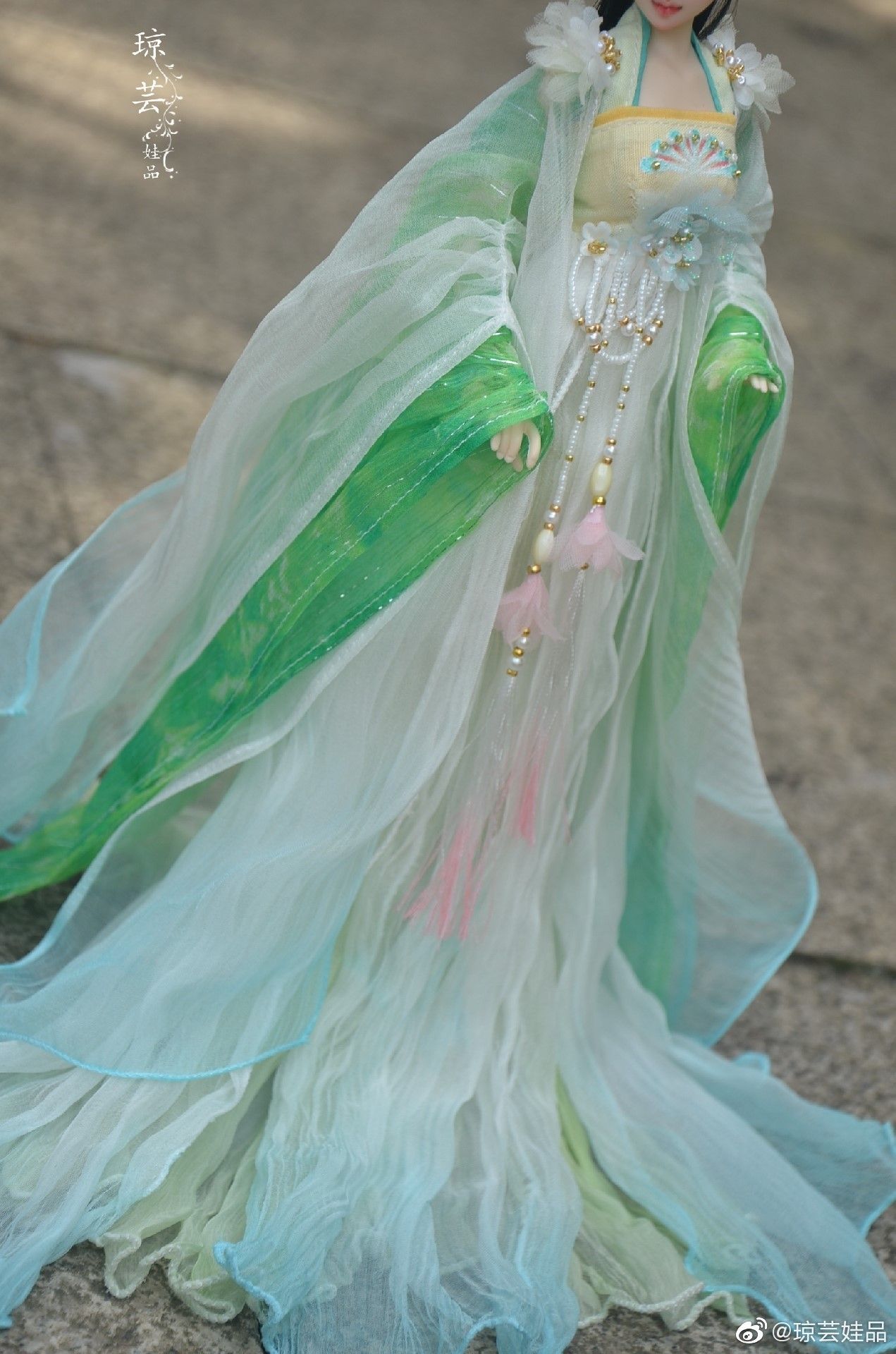 The Elegant Charm of Qipao-Wearing Shoes Combination The Elegant Charm of Qipao-Wearing Shoes Combination