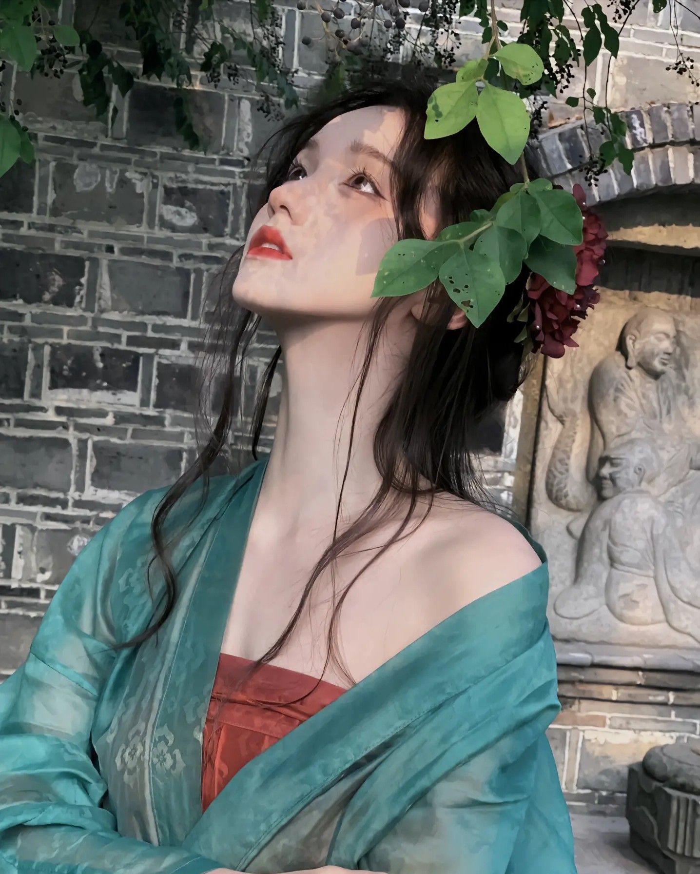 Classic Elegance:The Allure of Old Beijing Womens Cloth Shoes with Horseface Skirt Classic Elegance:The Allure of Old Beijing Womens Cloth Shoes with Horseface Skirt