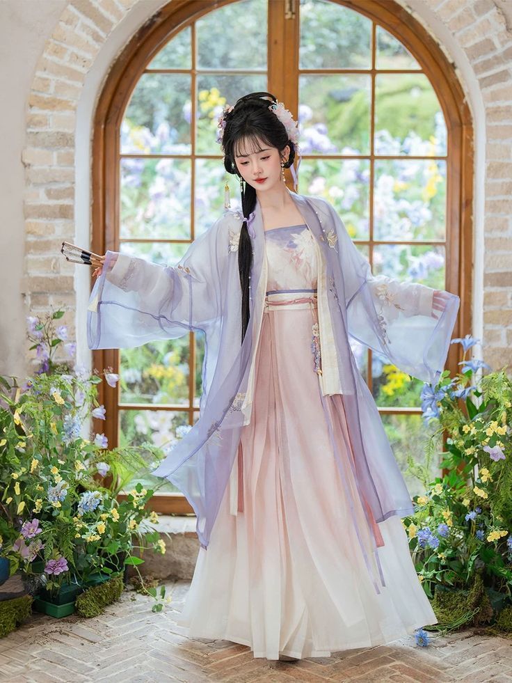 Summer Hanfu Fashion for Women:Staying Cool in Traditional Elegance Summer Hanfu Fashion for Women:Staying Cool in Traditional Elegance