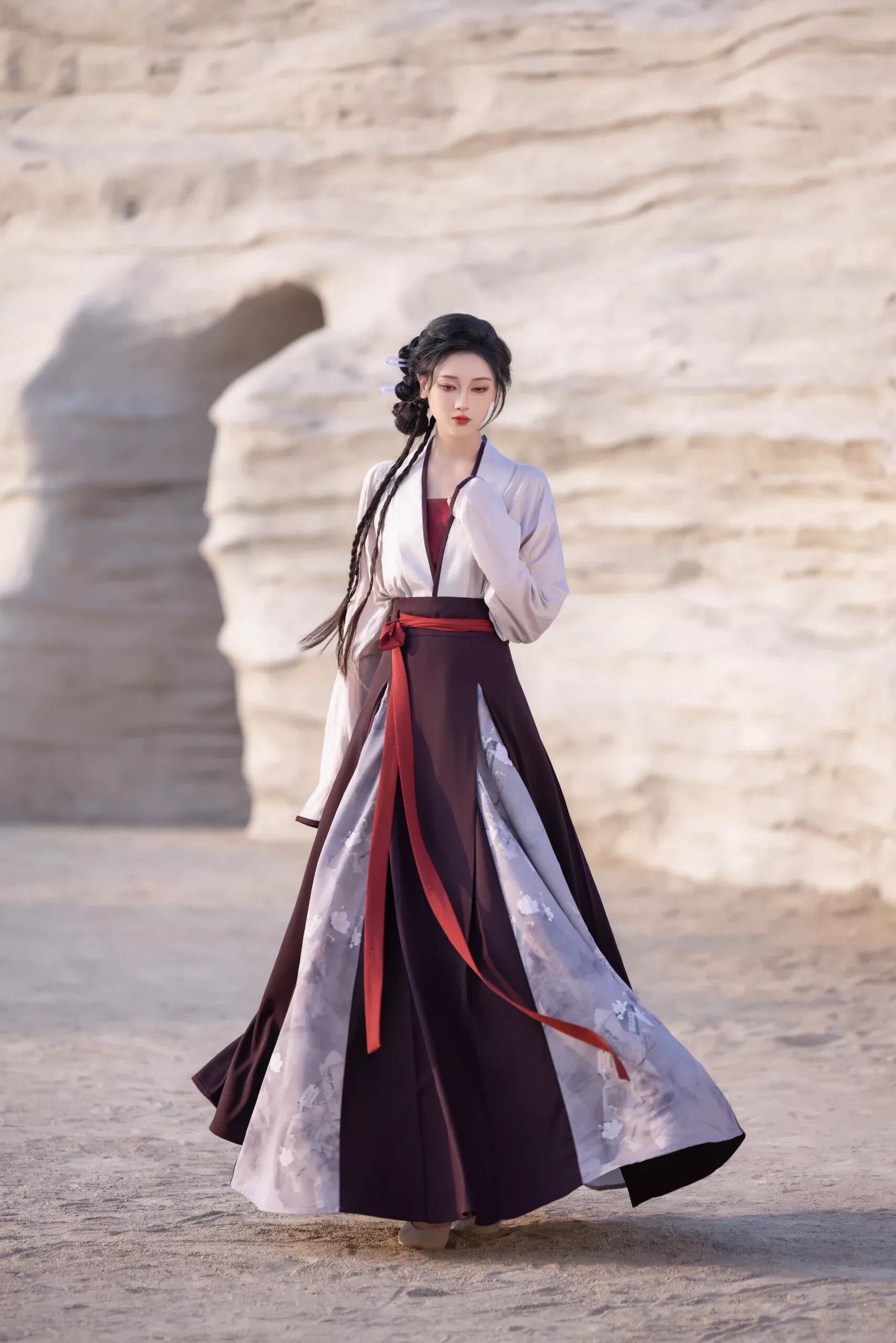 Reinventing Traditional Hanfu with Modern Cotton and Hemp Fabrics Reinventing Traditional Hanfu with Modern Cotton and Hemp Fabrics