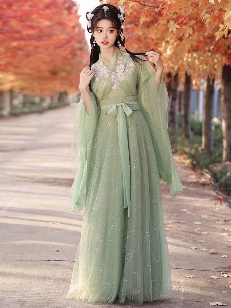 The Art of the Horseface Skirt and Hair Buns:Traditional Chinese Headdress The Art of the Horseface Skirt and Hair Buns:Traditional Chinese Headdress