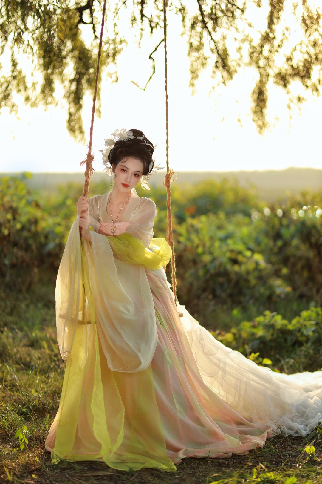 Enhanced Traditional Chinese Hanfu for Children:A Fashionable Evolution Enhanced Traditional Chinese Hanfu for Children:A Fashionable Evolution