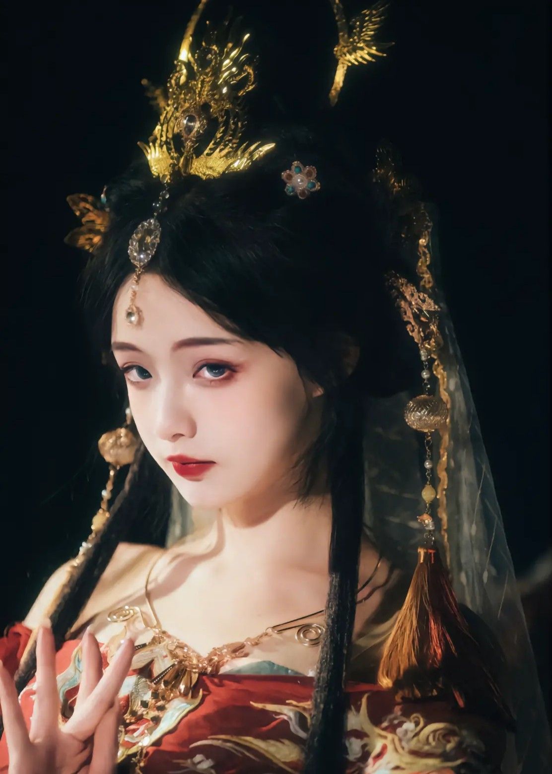 The Enchantment of Hanfu for a 10-Year-Old Girl in the Second Grade The Enchantment of Hanfu for a 10-Year-Old Girl in the Second Grade