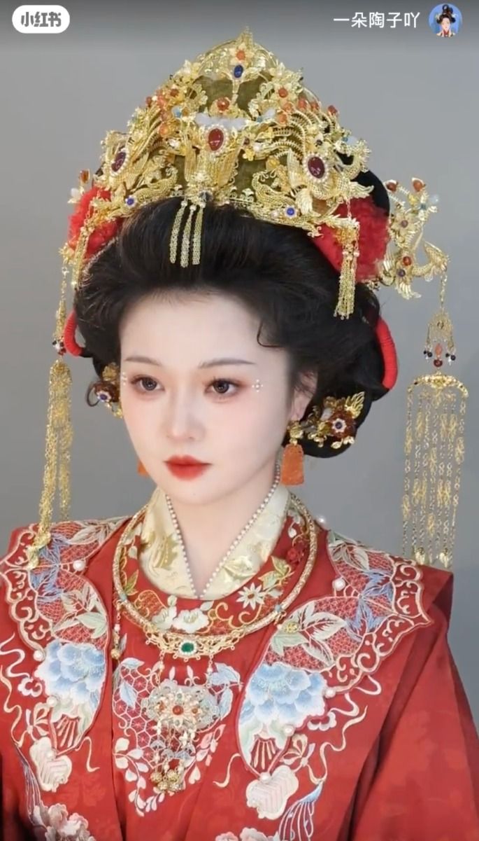 Ethereal Elegance:The Enchantment of a Girls Hanfu Ruqun Ethereal Elegance:The Enchantment of a Girls Hanfu Ruqun
