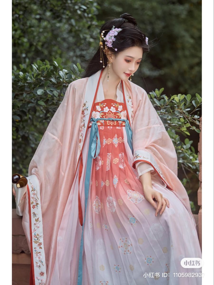 Embracing the Elegance of Black Cheongsam Dance裙 Embracing the Elegance of Black Cheongsam Dance裙