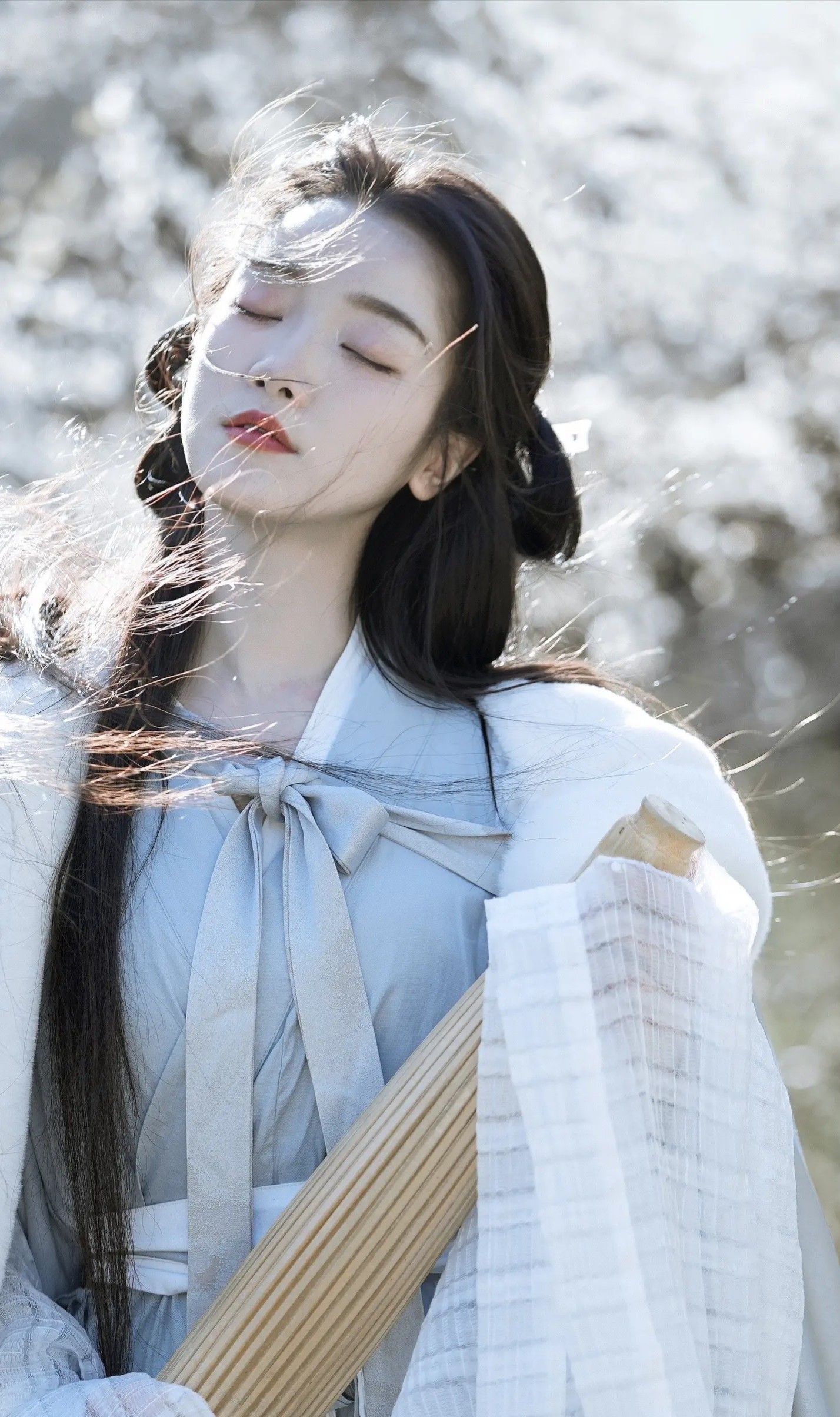 Adult Hanfu:The Revival of Traditional Chinese Fashion Adult Hanfu:The Revival of Traditional Chinese Fashion