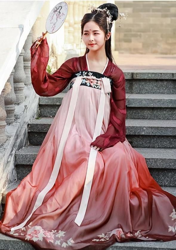 Charming Undergarments of Hanfu:The Seductive Essence of Traditional Elegance Charming Undergarments of Hanfu:The Seductive Essence of Traditional Elegance