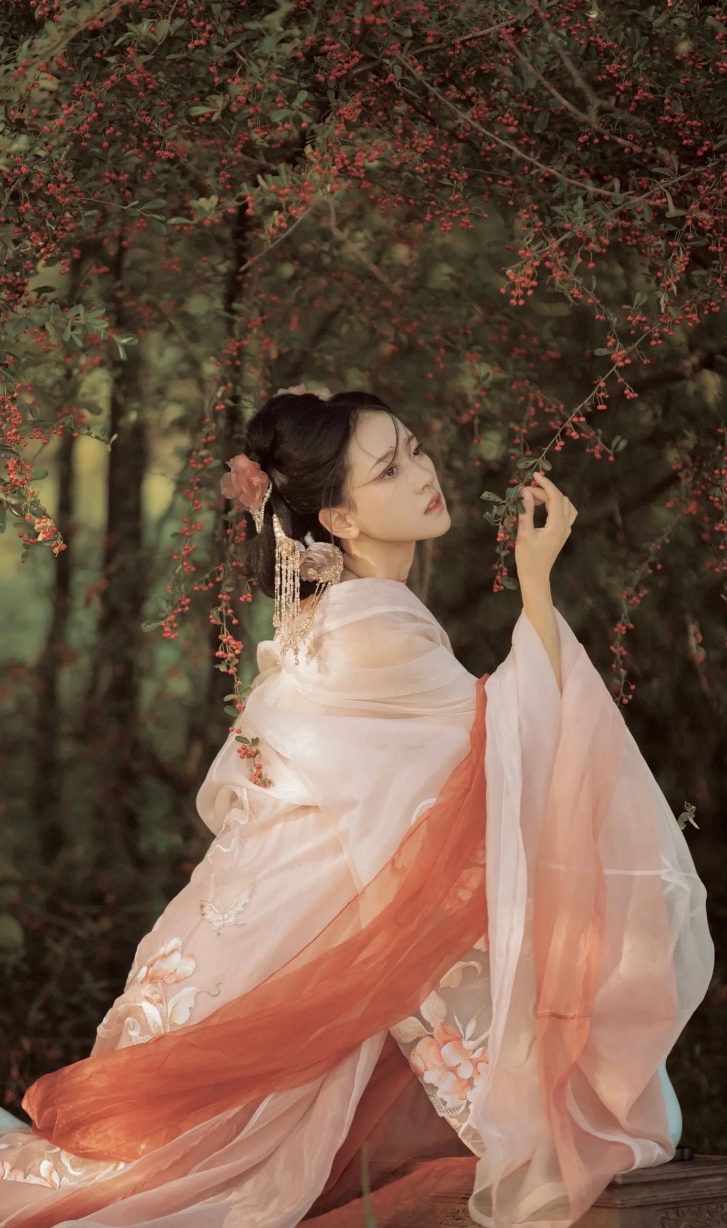 A Glimpse into the World of Ancient-Style Hanfu Maimen Skirts for Girls A Glimpse into the World of Ancient-Style Hanfu Maimen Skirts for Girls