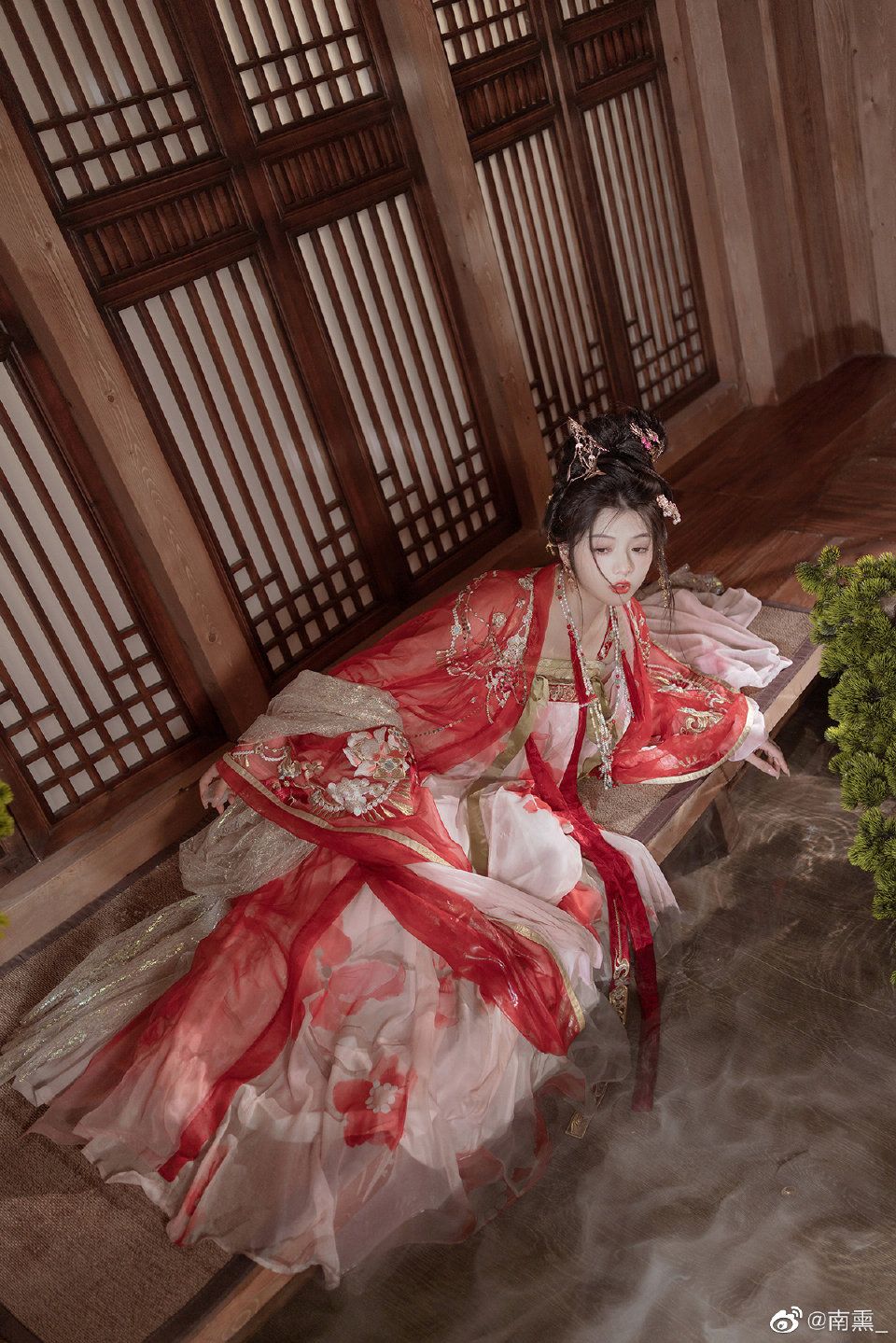 Traditional Chinese Style Ma-Mian Skirt Two-Piece Set Traditional Chinese Style Ma-Mian Skirt Two-Piece Set