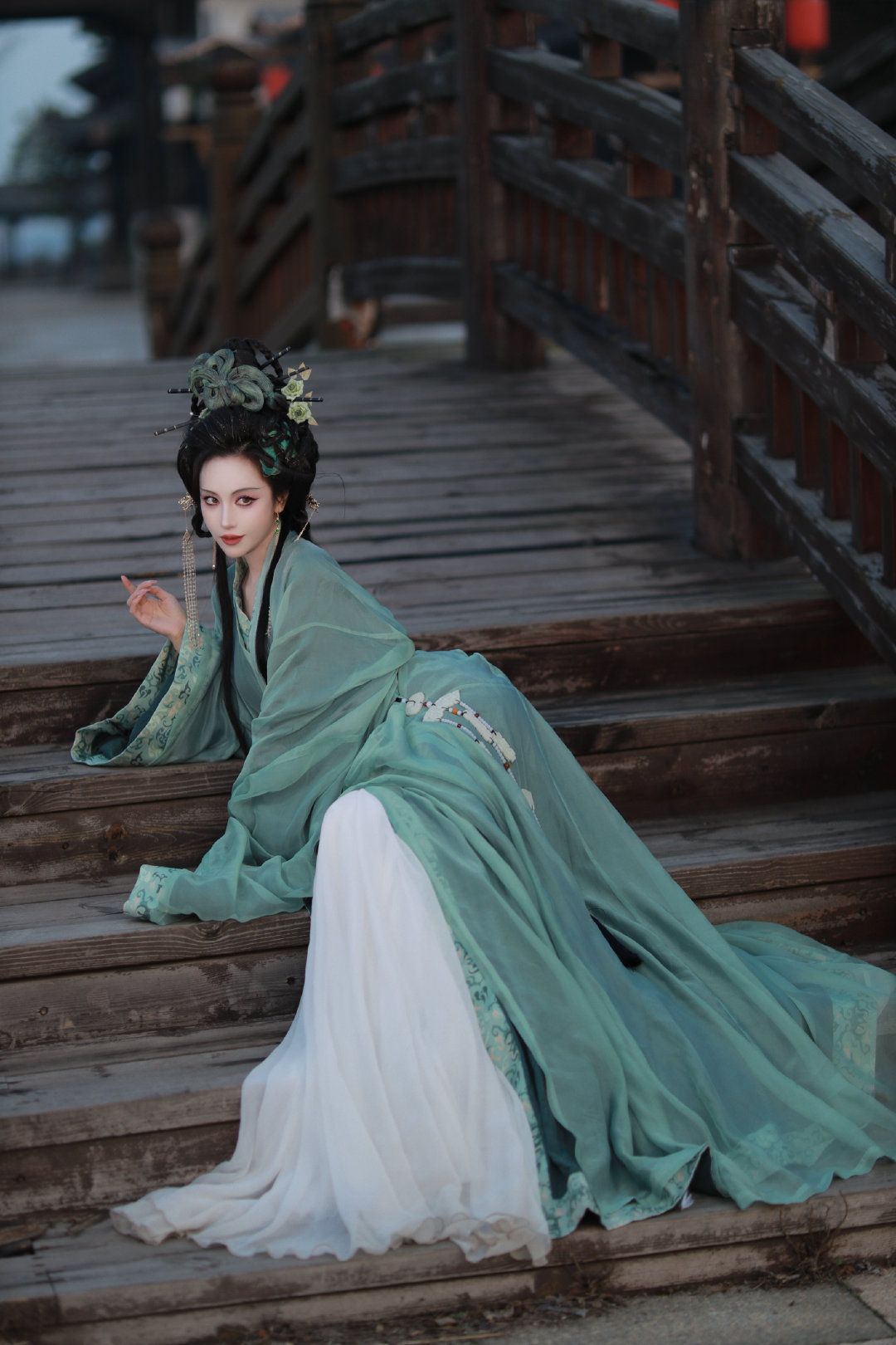 Teenage Girls in Traditional Chinese Fashion:The Enchanting仙氣 Style Teenage Girls in Traditional Chinese Fashion:The Enchanting仙氣 Style